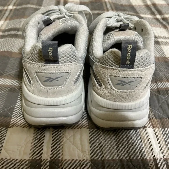 Reebok Women’s Light Gray and Dark Gray Sneakers - Picture 3 of 6